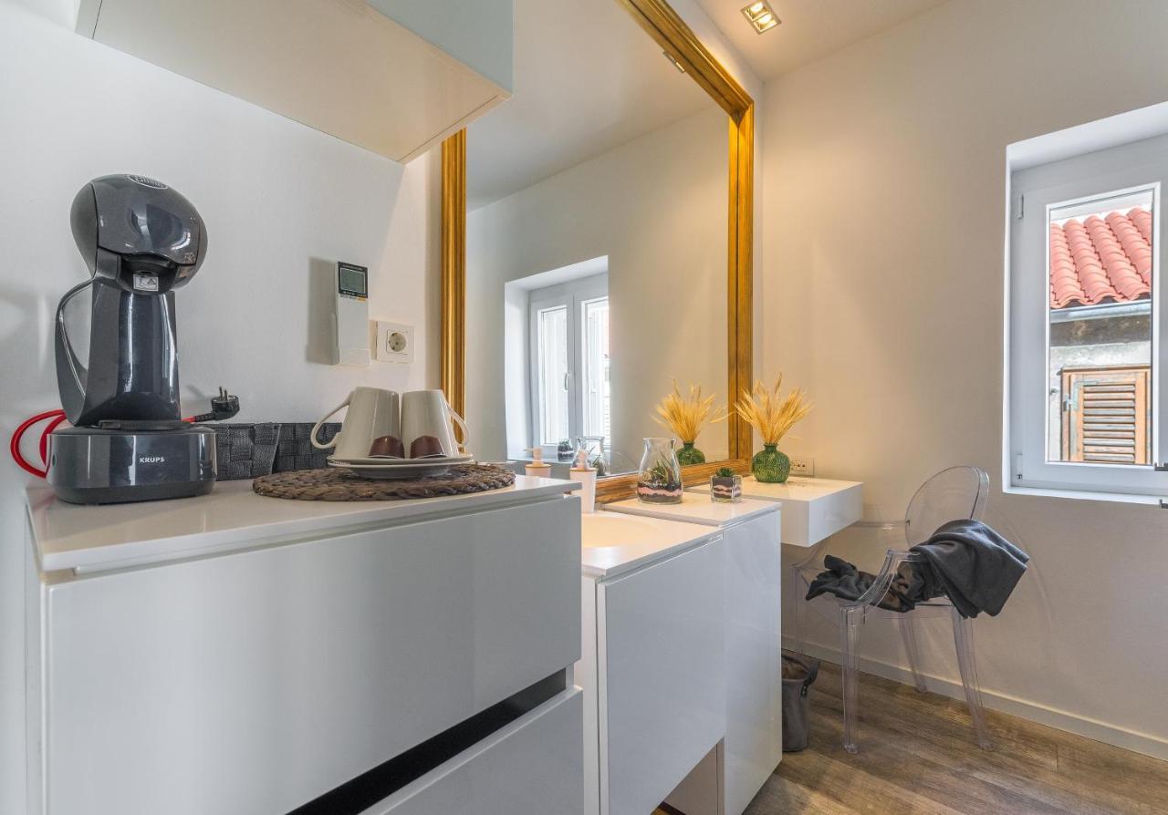 Central Rooms In Old Town By Belmont Realty Zadar Exterior foto